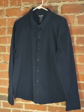 Trim-Fit Men's Dress Shirt in Navy by True Classic